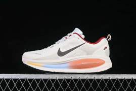 Picture of Nike Vomero 18 _SKUfw22429771080340312fw
